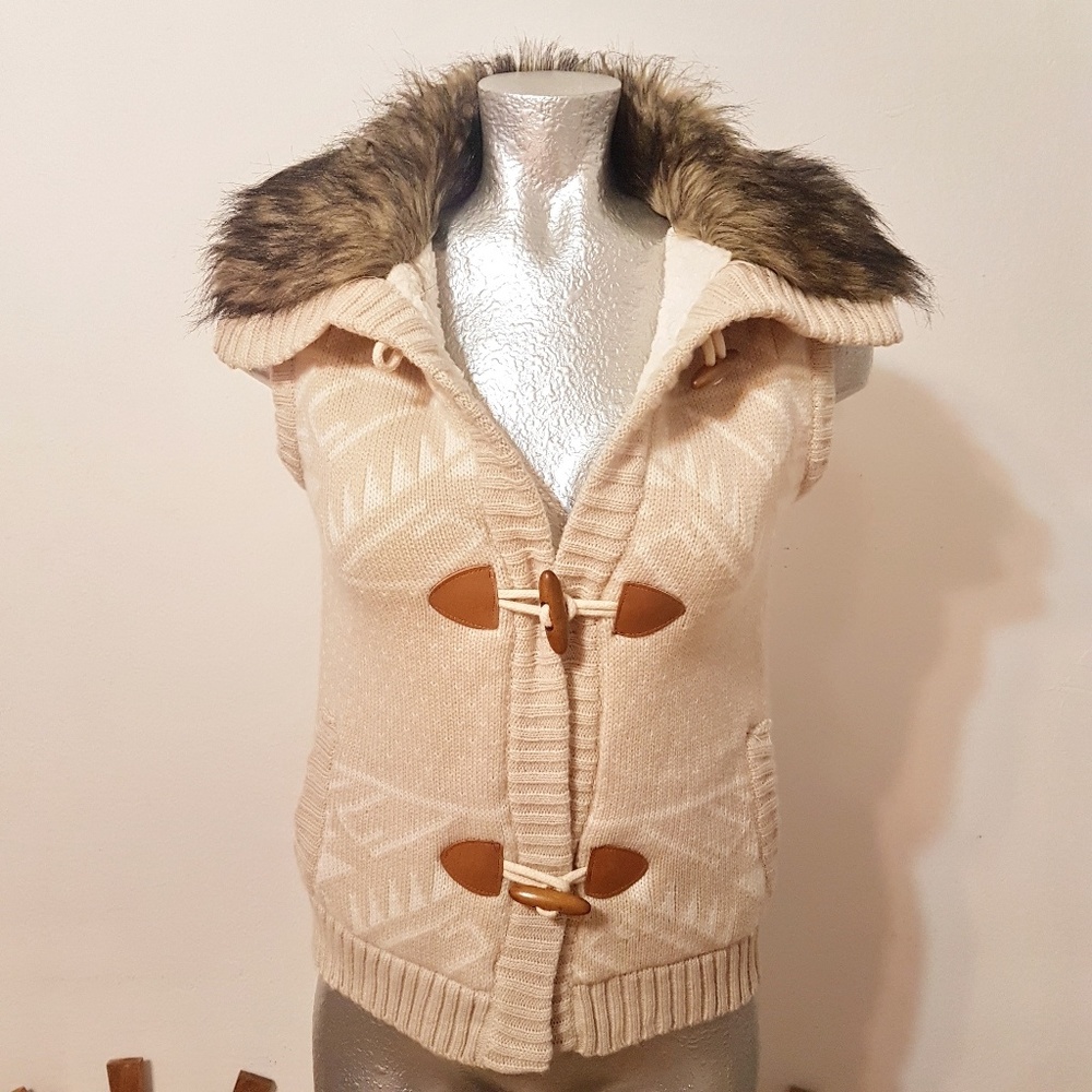 Knit faux fur vest